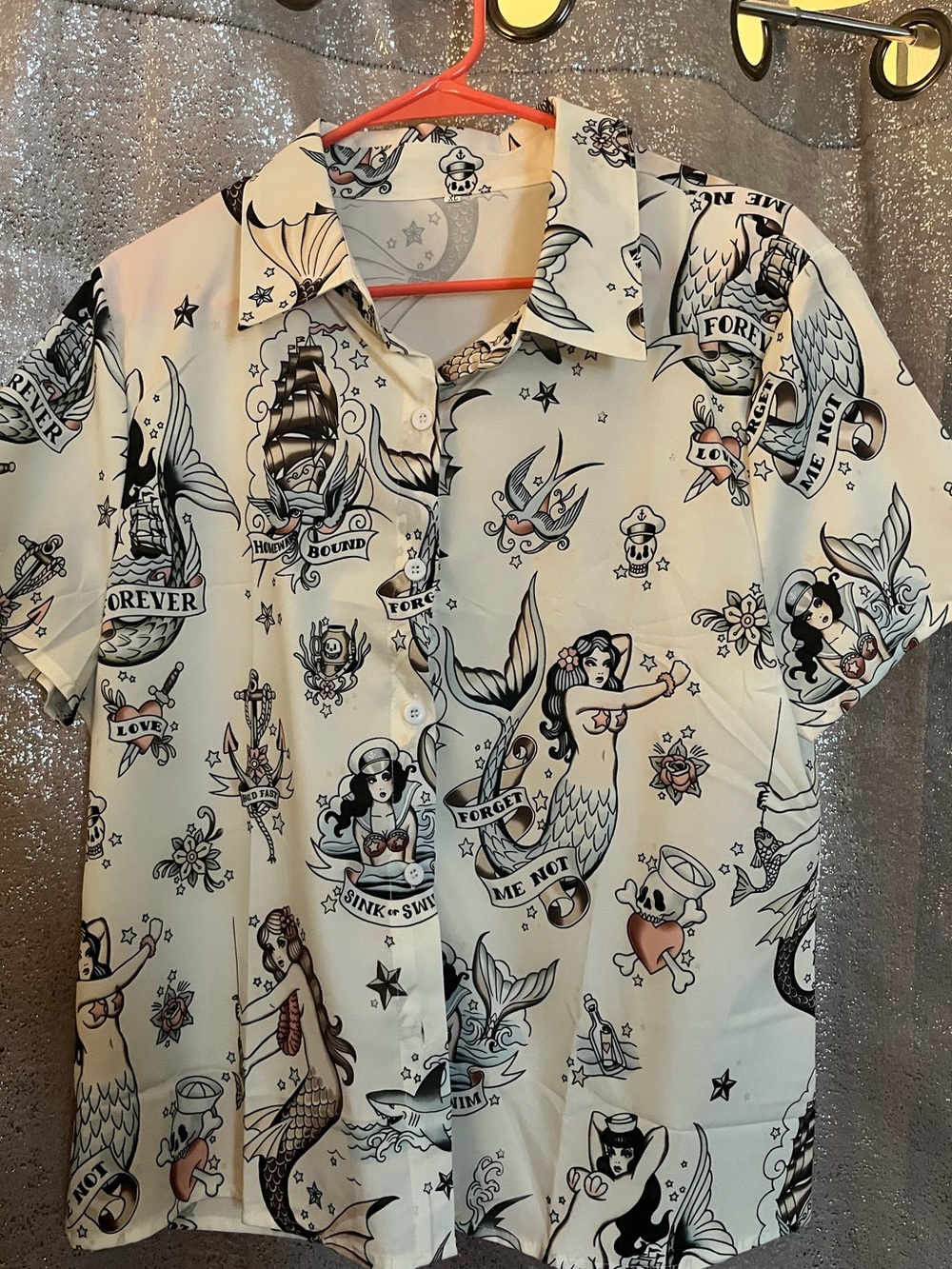 Casual White Tattoo-Print Short Sleeve Womans Shirt.  Never worn
